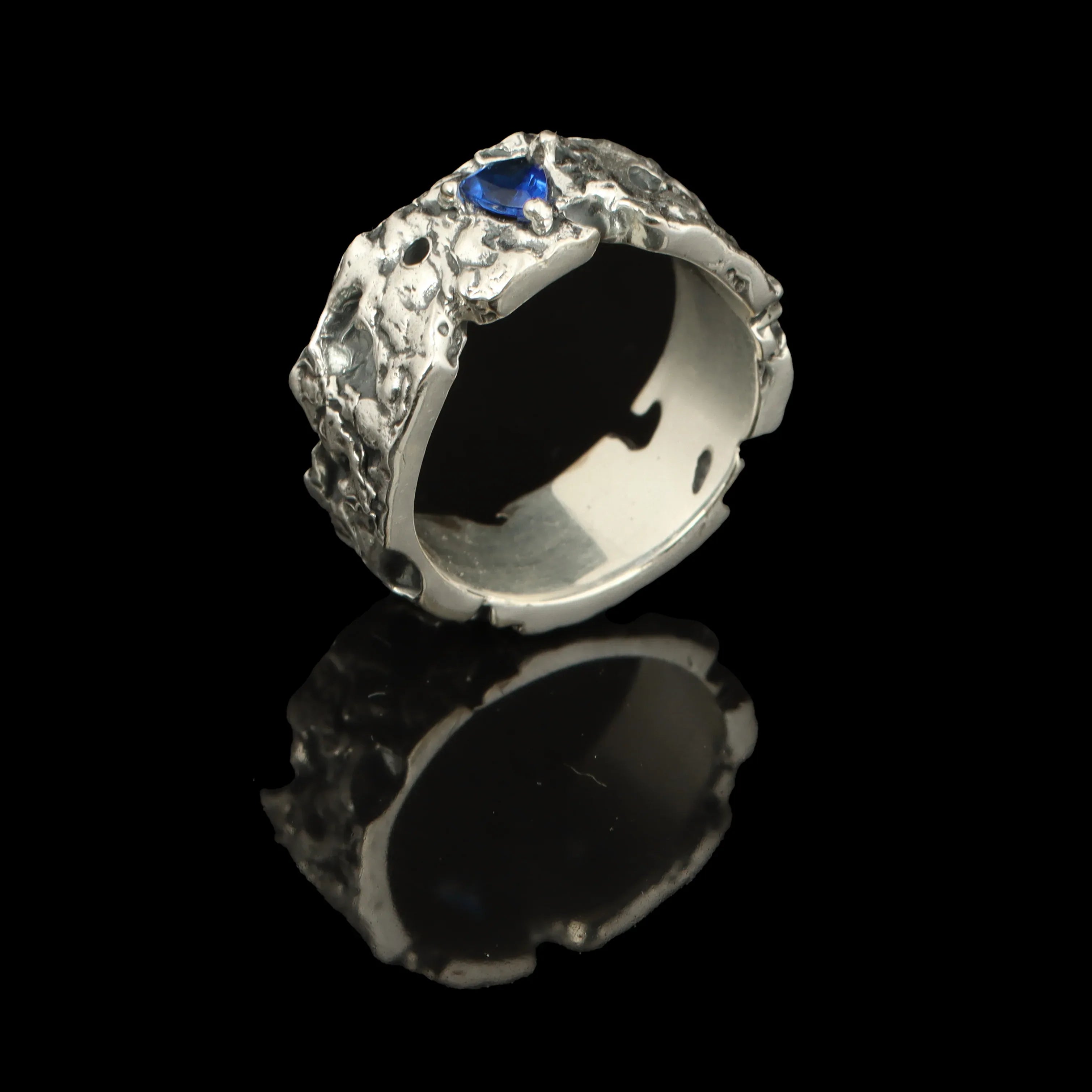 105_1 - Look Jewels