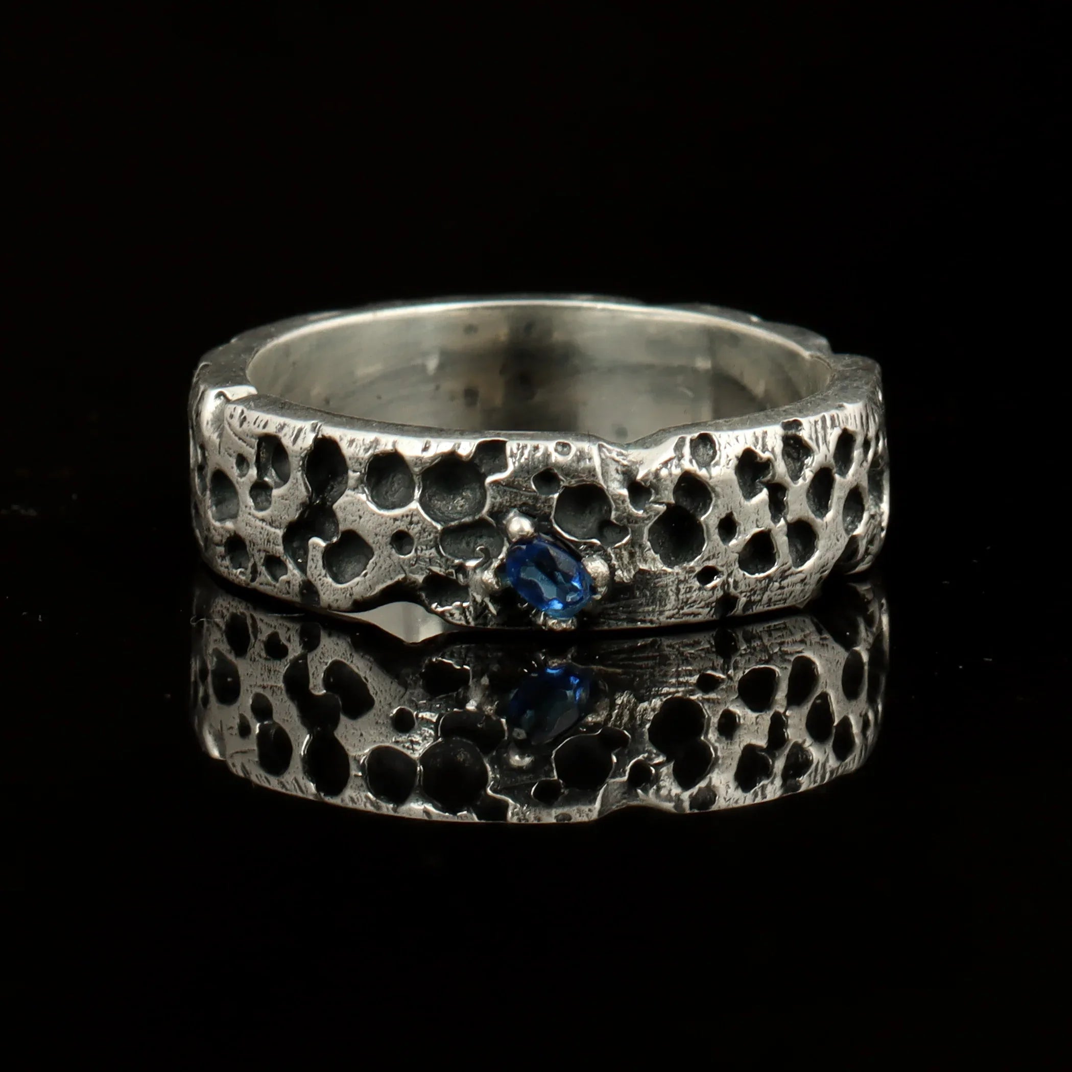 107_1 - Look Jewels