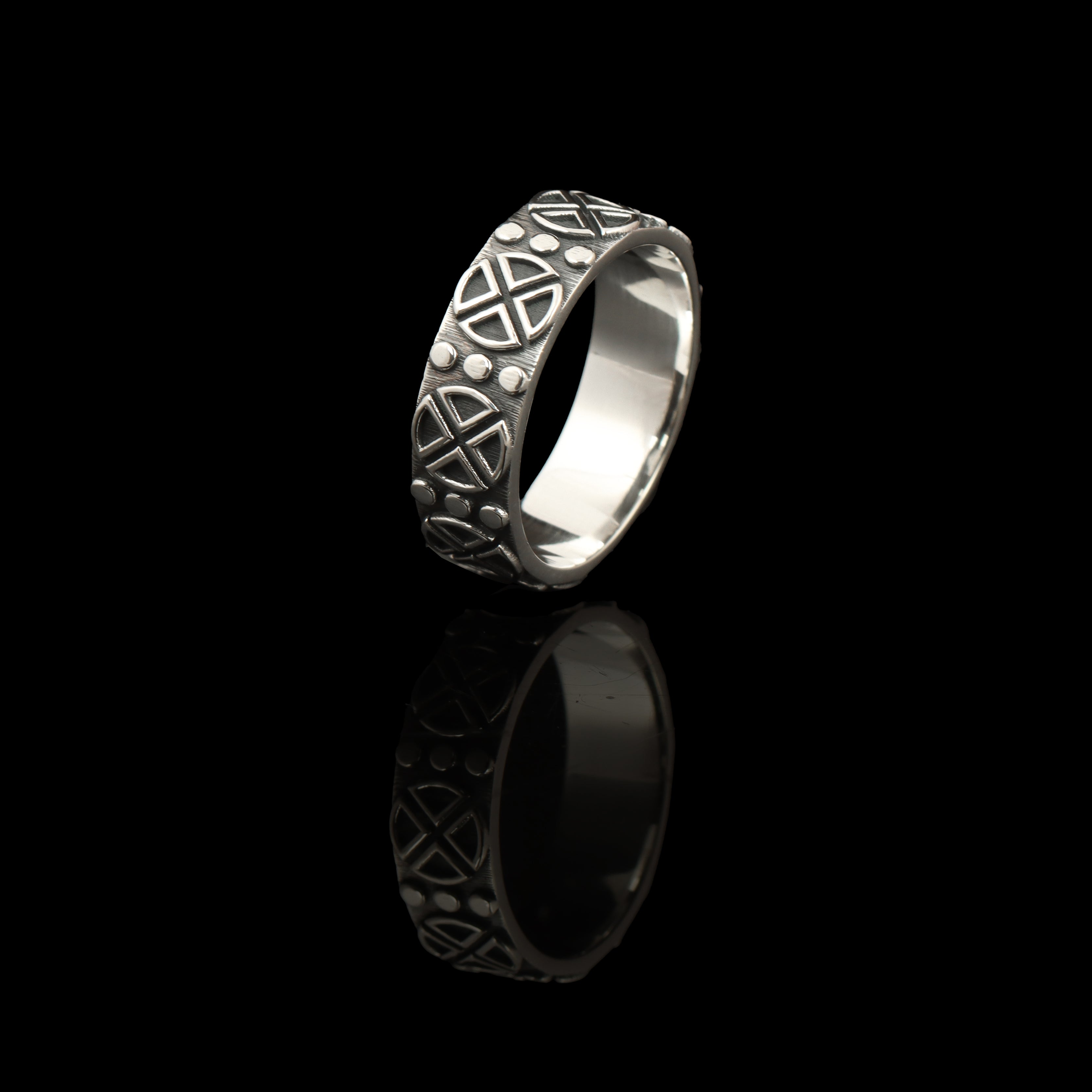 Aegis Quadrant Emblem Band Ring – 925 Sterling Silver Ring