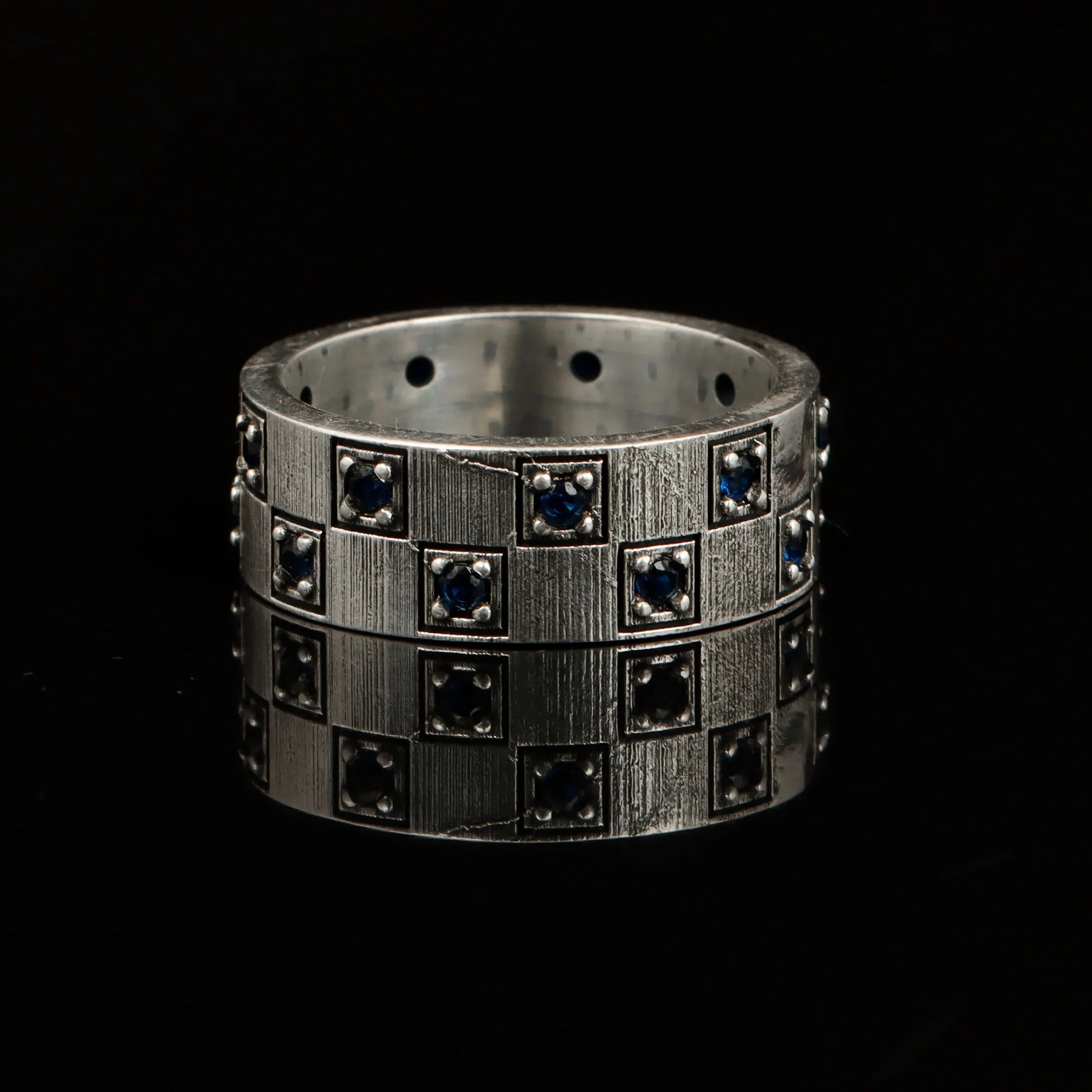 141_2 - Look Jewels