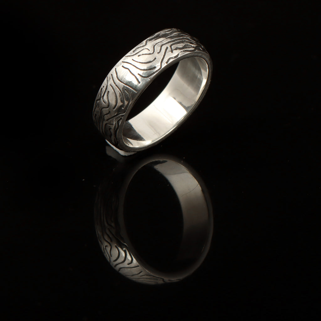 Tidal Flow Engraved Band – 925 Sterling Silver