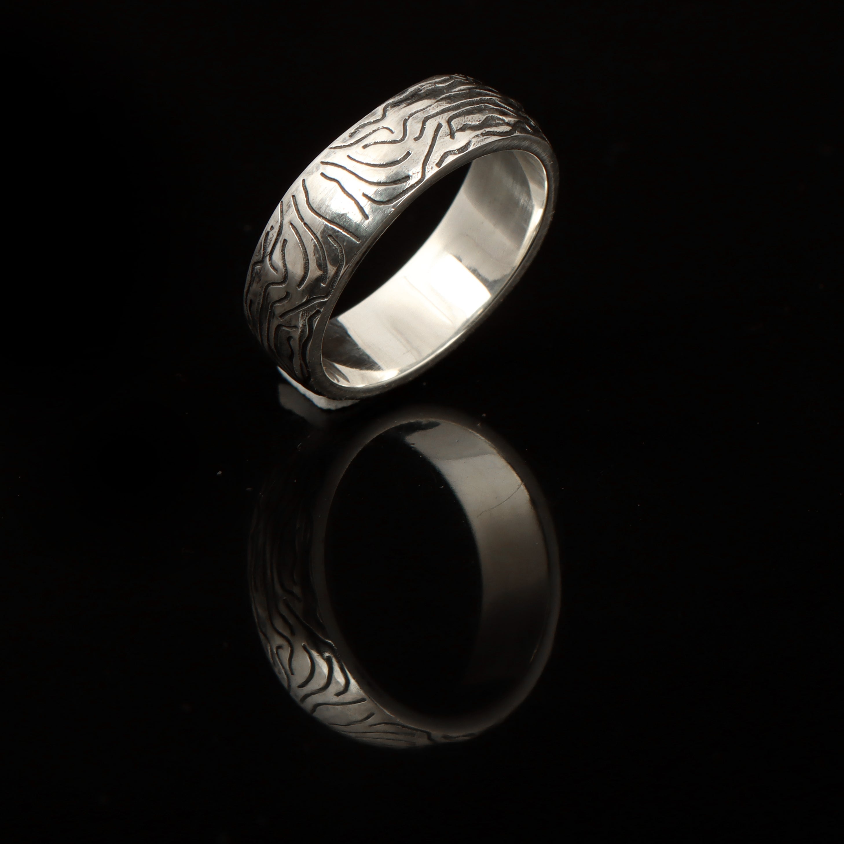 Tidal Flow Engraved Band – 925 Sterling Silver