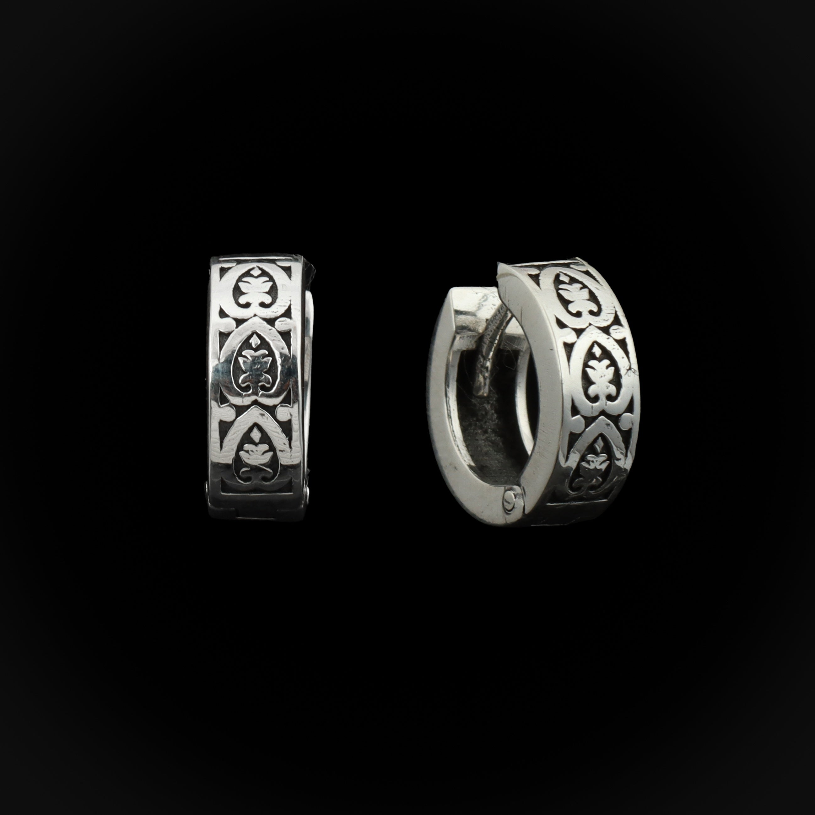 Men’s Vintage Scroll Huggie Hoop Earrings – Oxidized 925 Sterling Silver