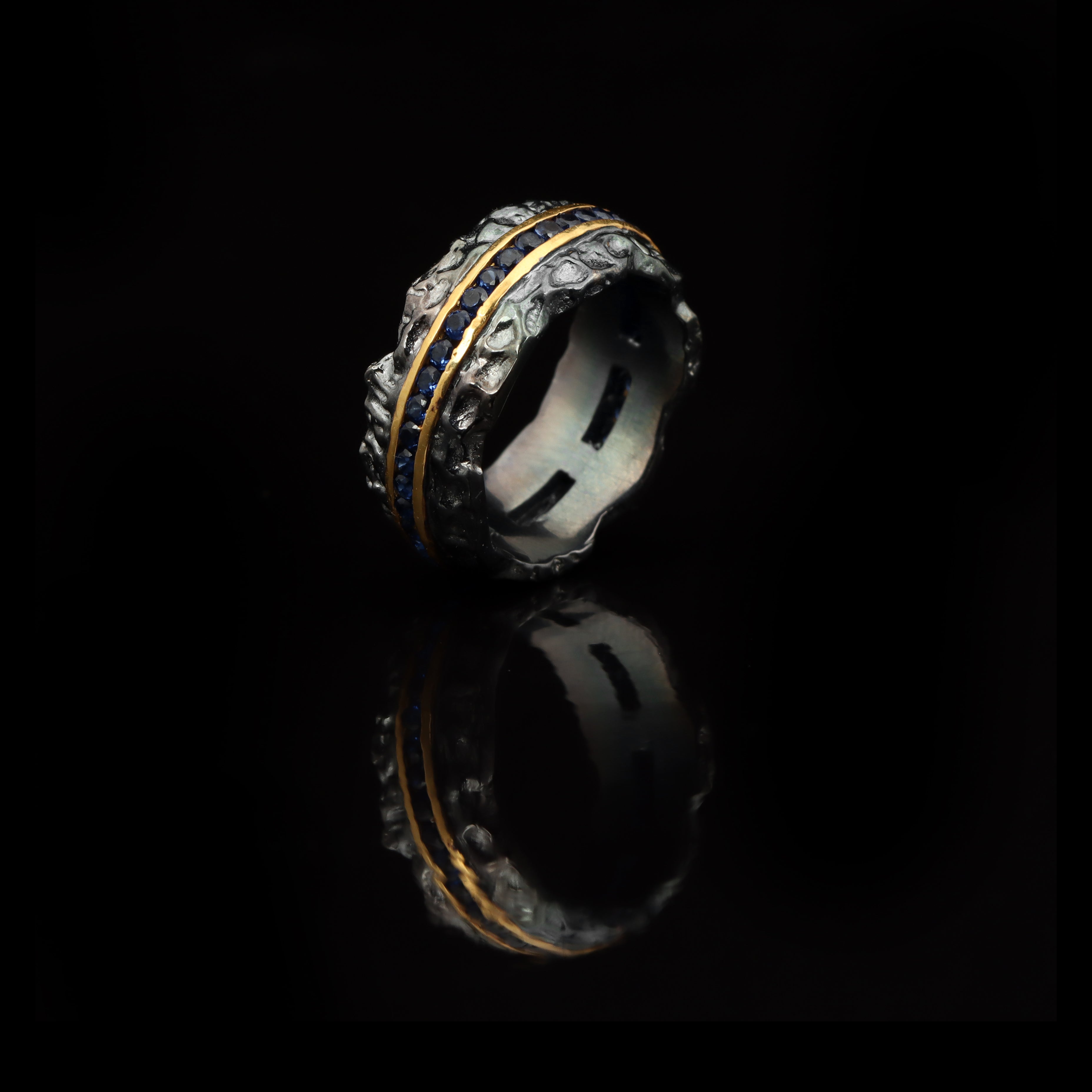 Celestial Ridge blue Sapphire Ring – Black Rhodium & 18K Gold 925 Sterling Silver
