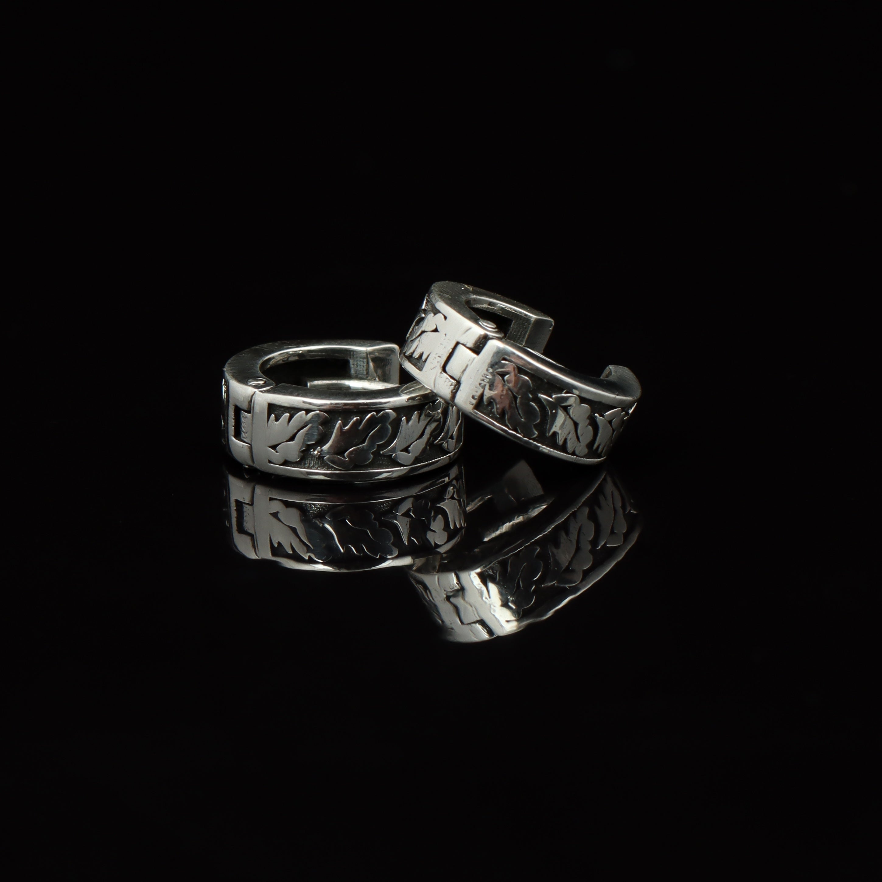 Men’s Oak Leaf Huggie Hoop Earrings – Oxidized 925 Sterling Silver