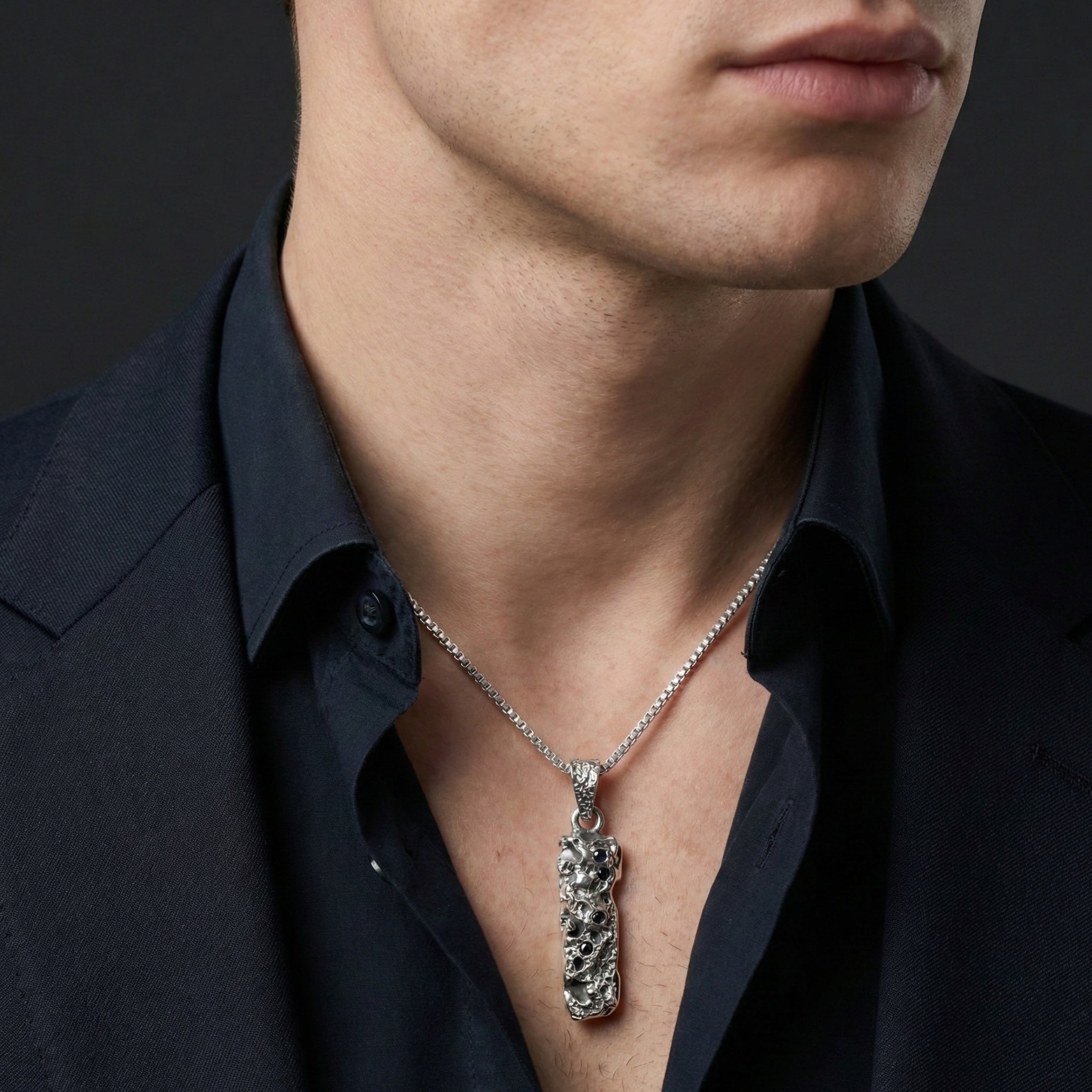 Blue Sapphire Leaf Vein Textured Pendant – 925 Sterling Silver