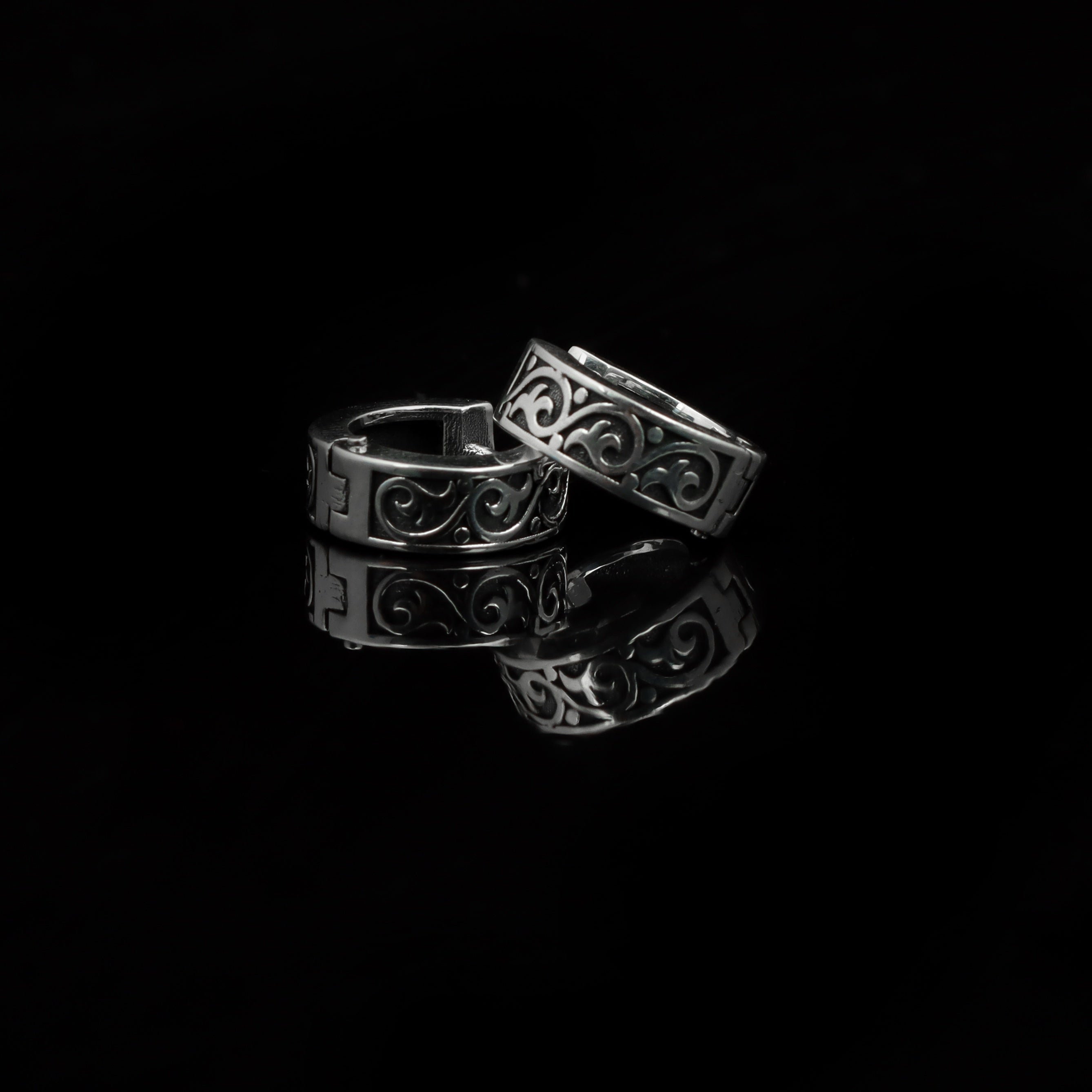 Men’s Vintage Scroll Huggie Hoop Earrings – Oxidized 925 Sterling Silver