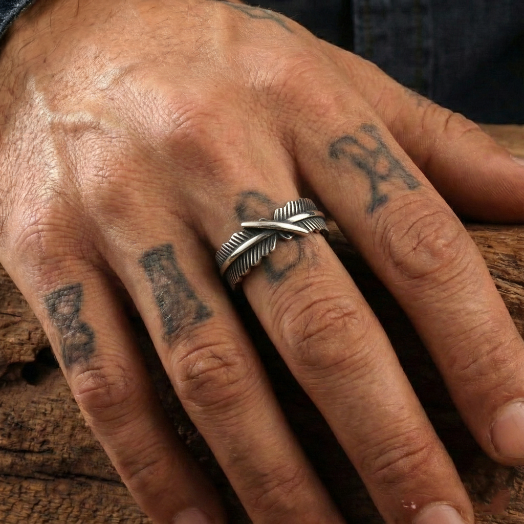 Aerathion Sovereign Plume Band – 925 Sterling Silver