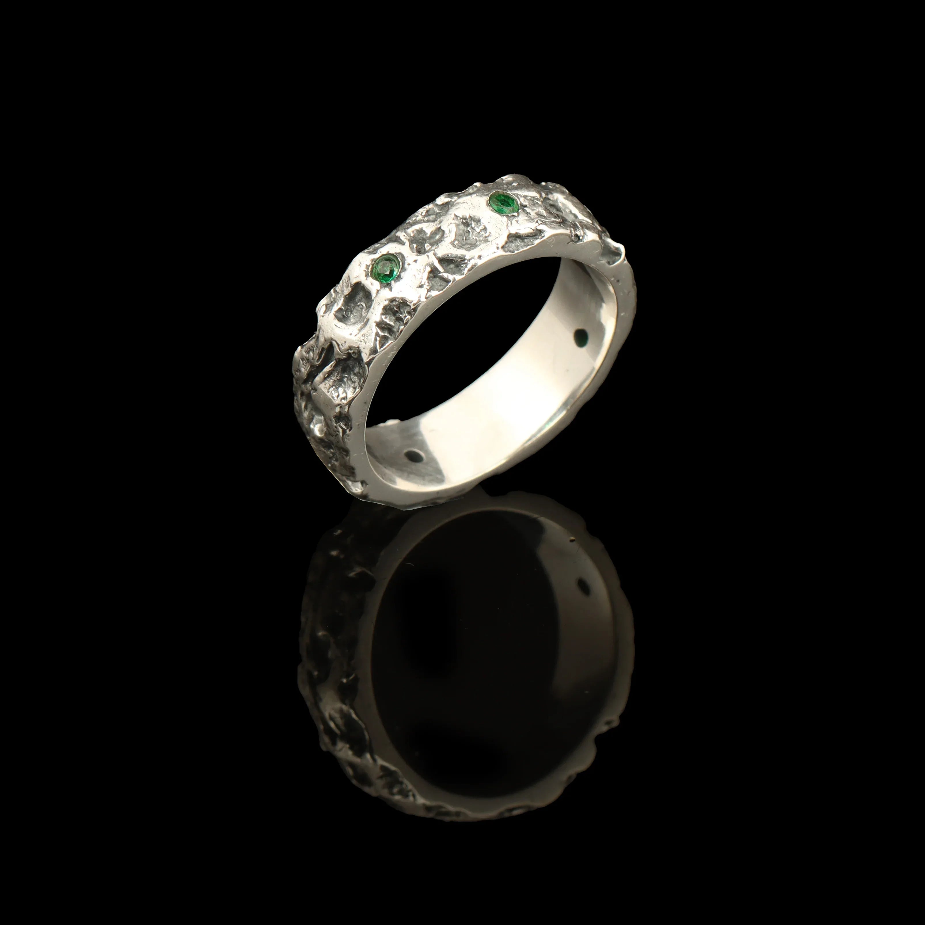89_1 - Look Jewels