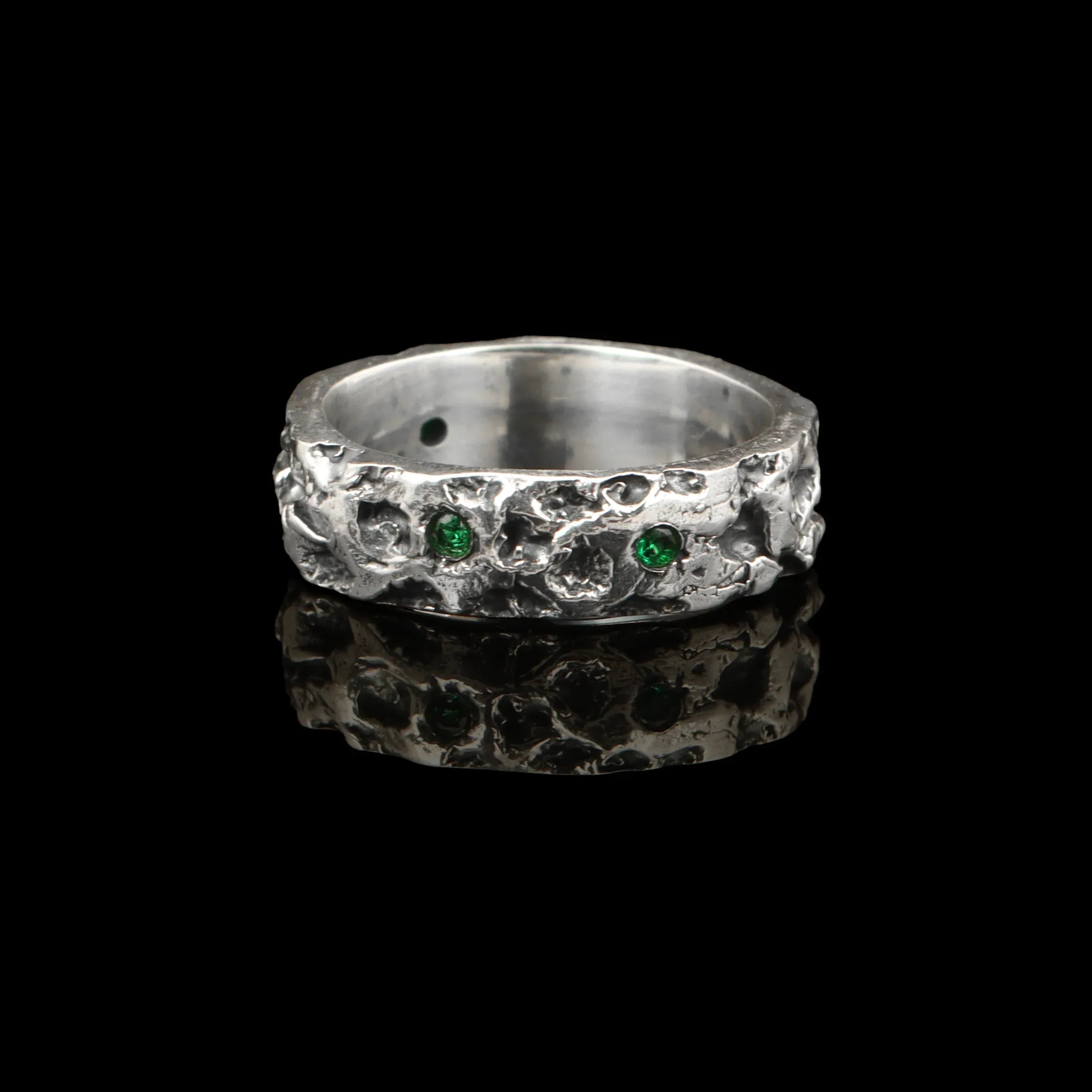 89_2 - Look Jewels