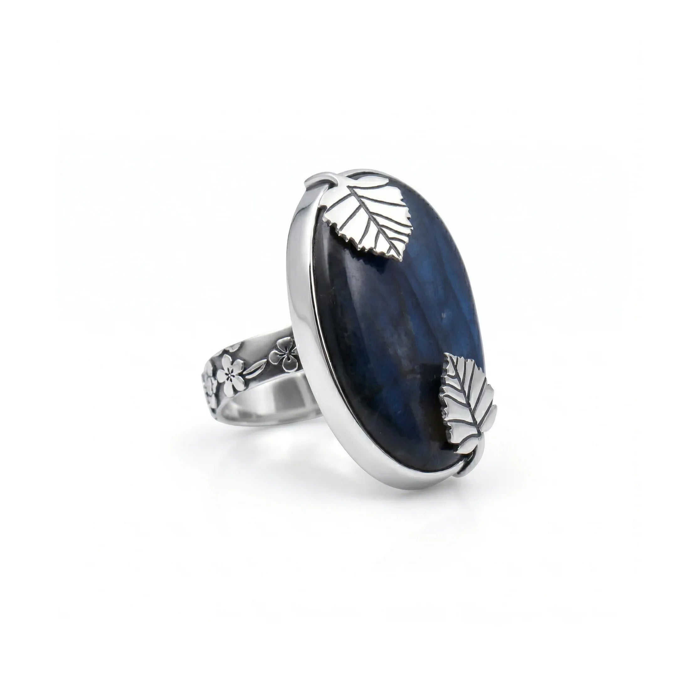Midnight Leaf Labradorite Statement Ring – 925 Sterling Silver