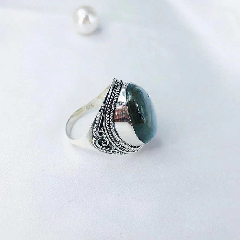 Natural Labradorite Gemstone Ring in 925 Sterling Silver