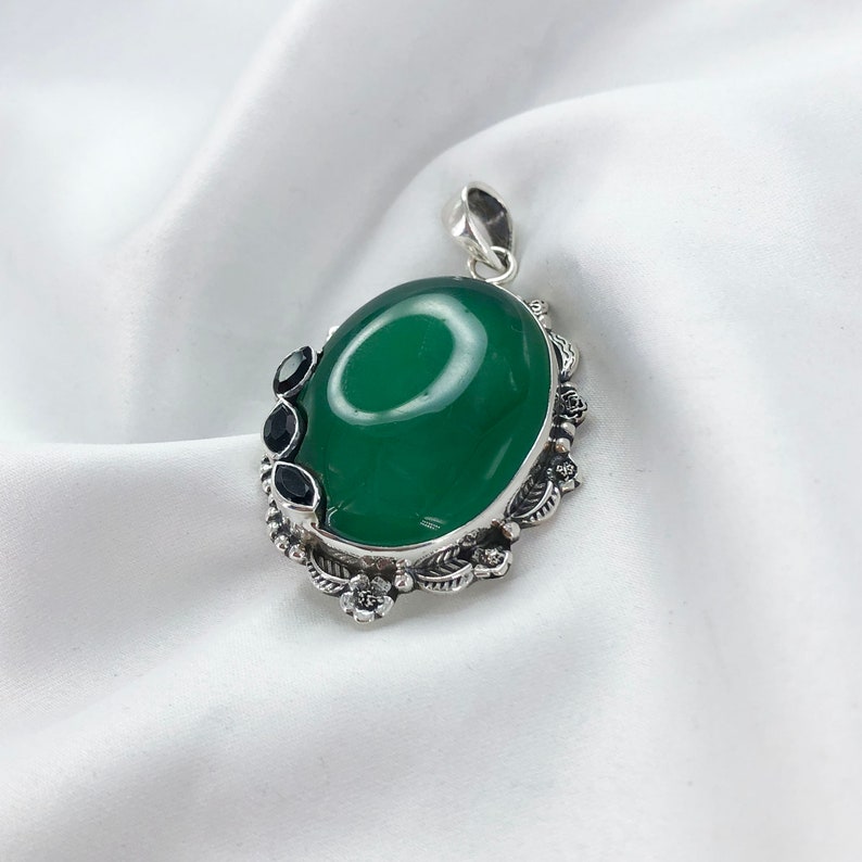 925 Sterling Silver Green Onyx Gemstone Statement Pendant