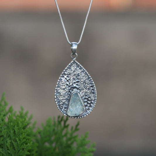 925 Sterling Silver Raw Aquamarine Gemstone Pendant