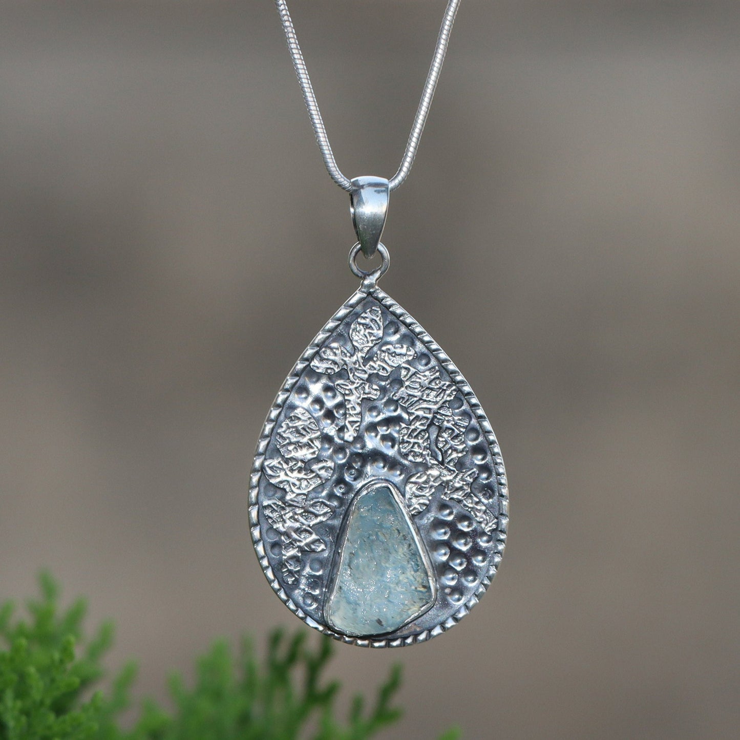 925 Sterling Silver Raw Aquamarine Gemstone Pendant